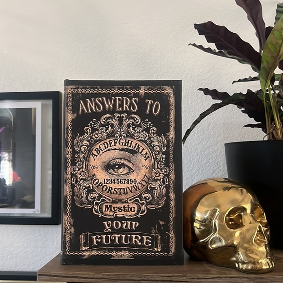 *SOLD* Mystic Secret Storage Book - Picture 4 of 10